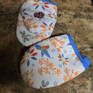 Temp-tations Mini Oven Mitts Pair